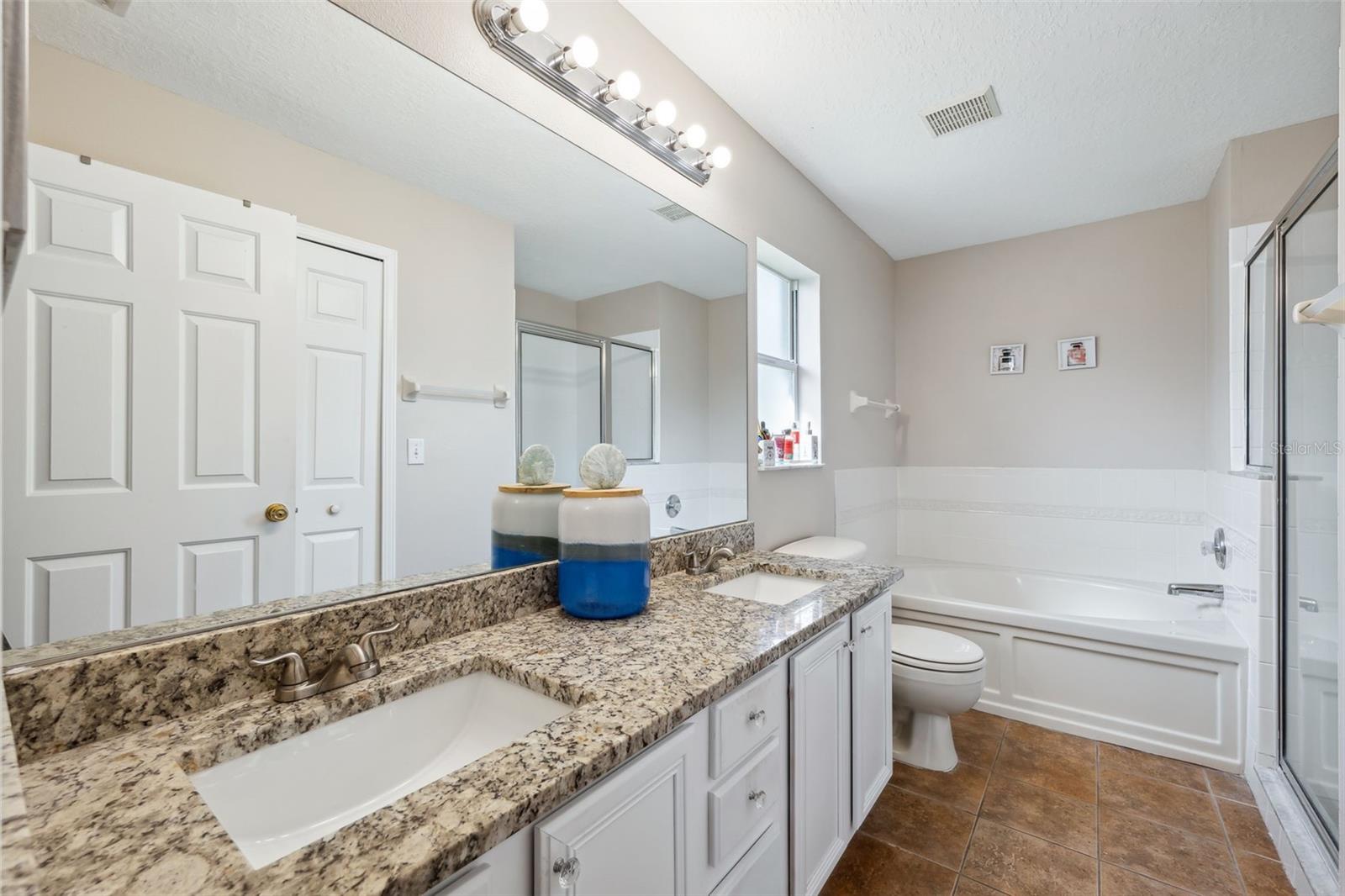 2246 ROANOKE SPRINGS DR, RUSKIN, FL, 33570