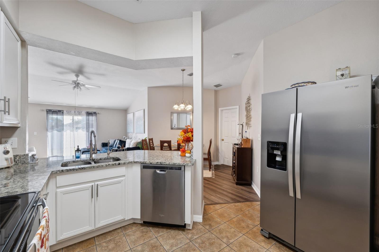 2246 ROANOKE SPRINGS DR, RUSKIN, FL, 33570