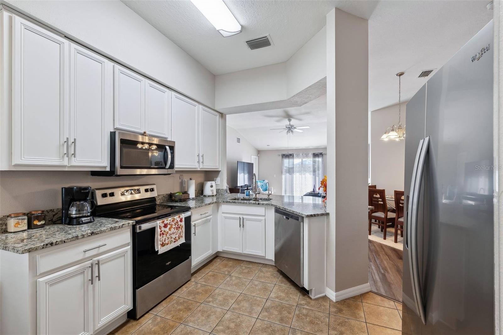 2246 ROANOKE SPRINGS DR, RUSKIN, FL, 33570