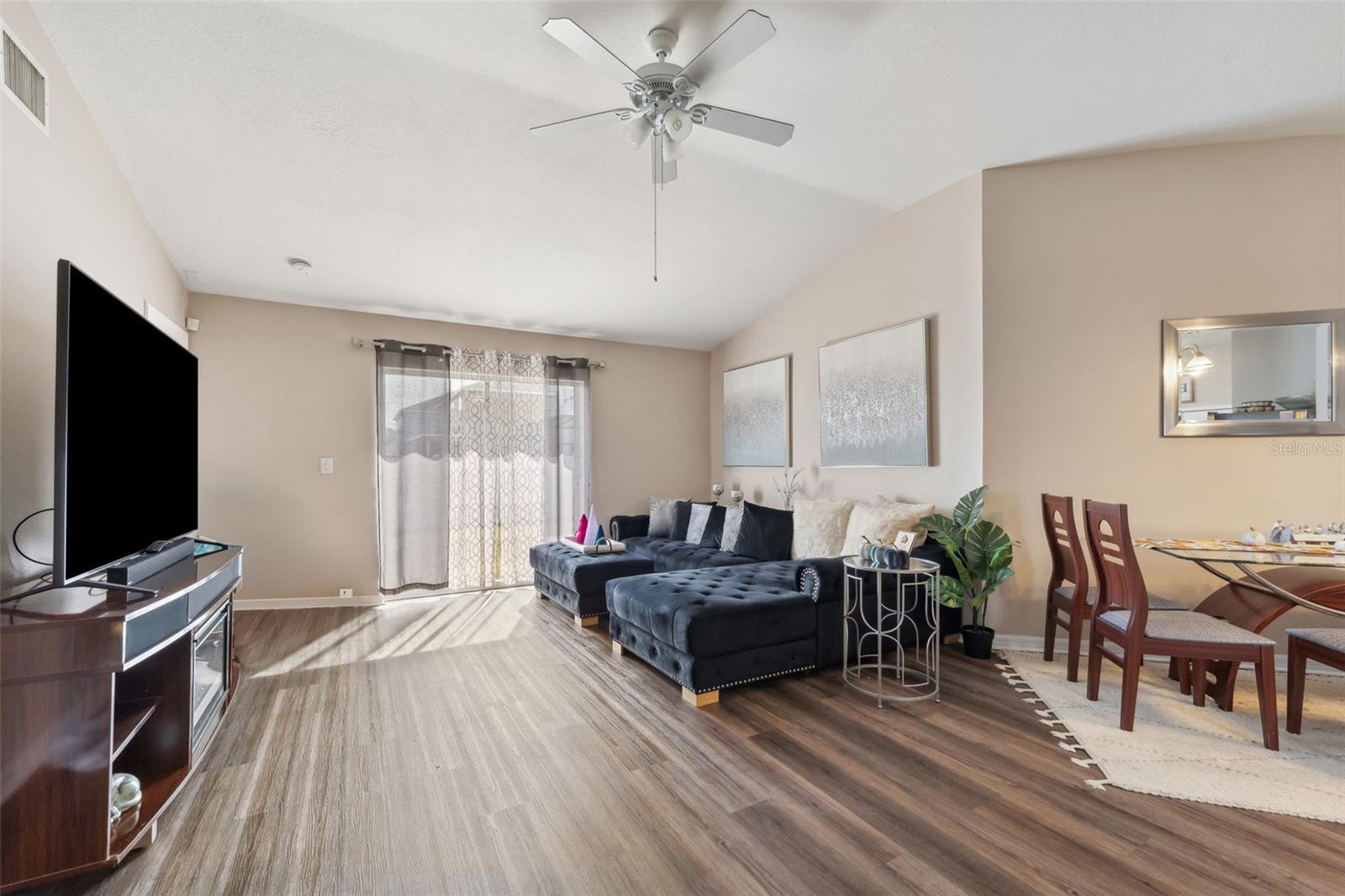 2246 ROANOKE SPRINGS DR, RUSKIN, FL, 33570