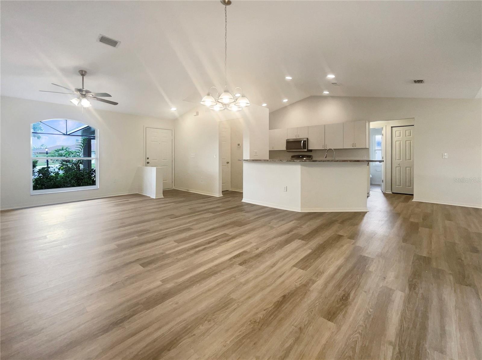 6631 68TH ST E, BRADENTON, FL, 34203