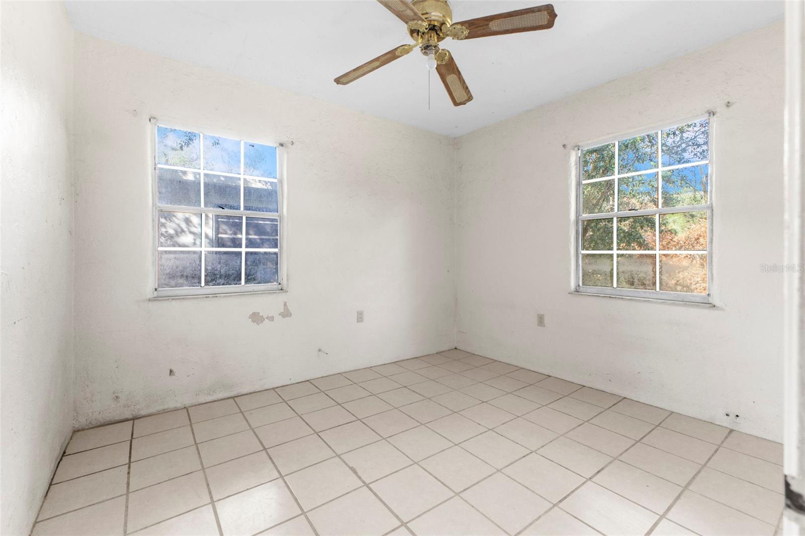 1512 HILLSIDE DR, TAMPA, FL, 33610