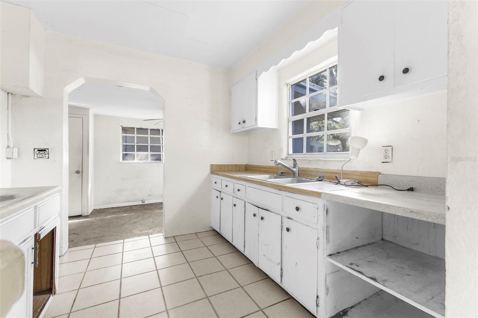 1512 HILLSIDE DR, TAMPA, FL, 33610