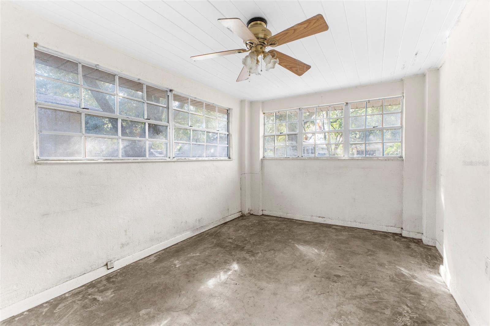 1512 HILLSIDE DR, TAMPA, FL, 33610