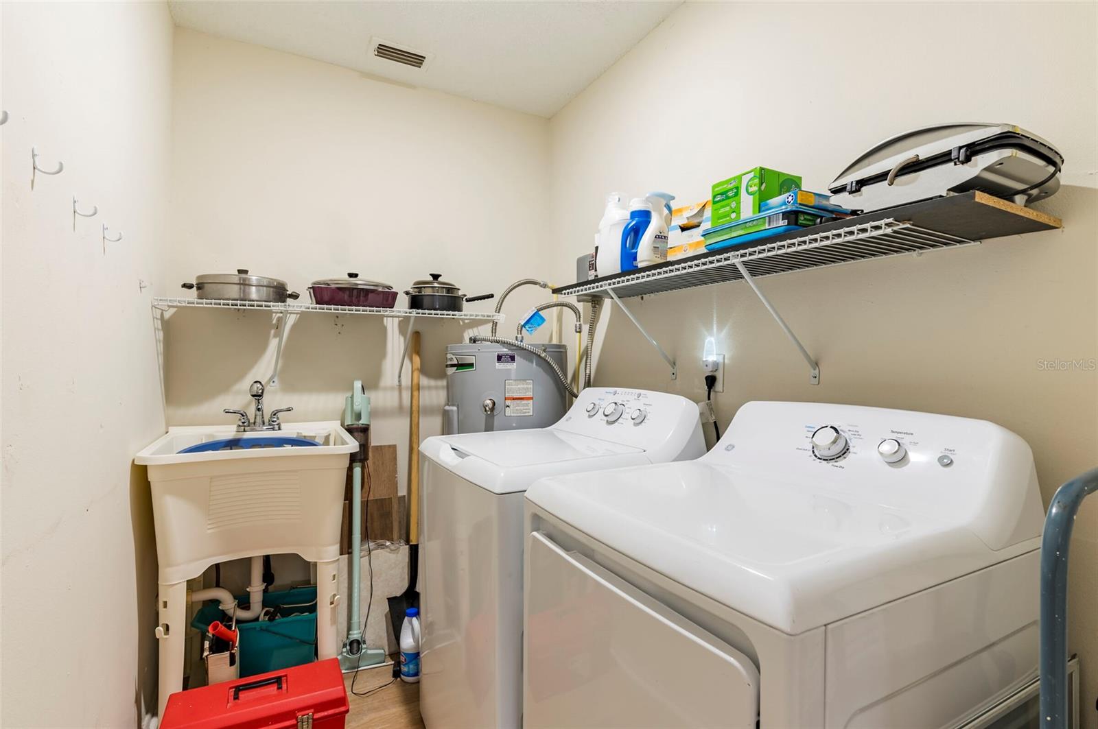2238 LARK CIR W #D, PALM HARBOR, FL, 34684