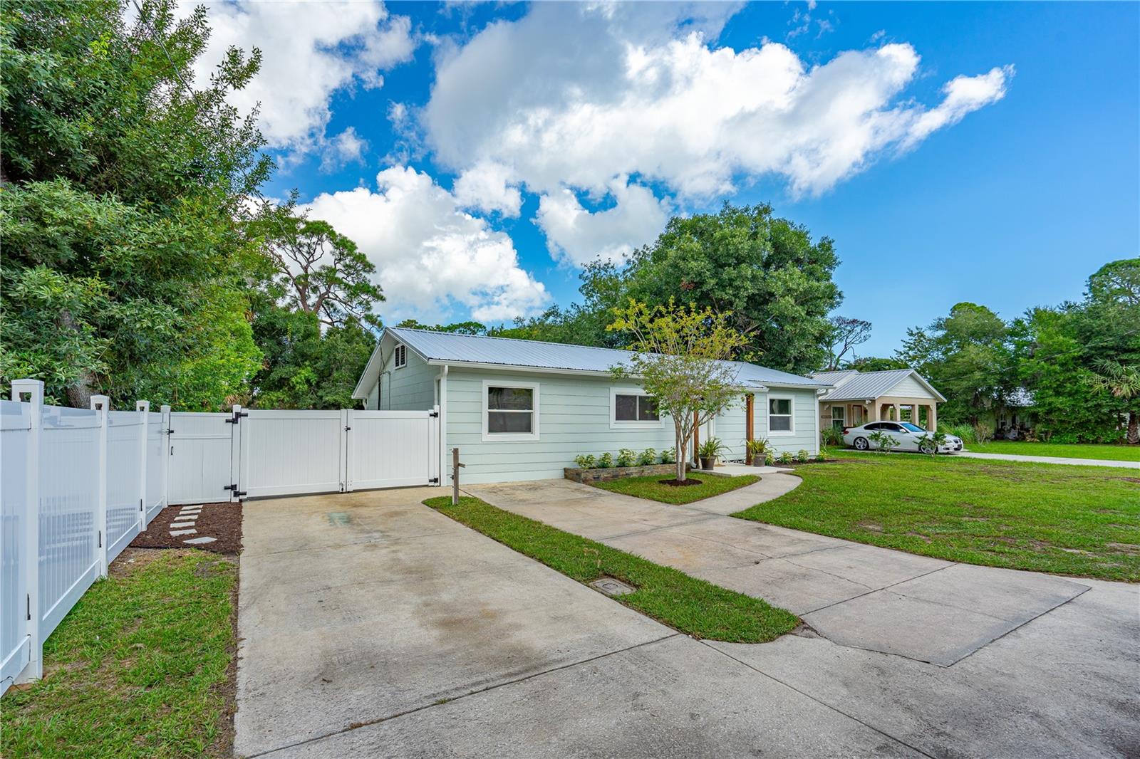107 E OCEAN AVE, EDGEWATER, FL, 32132
