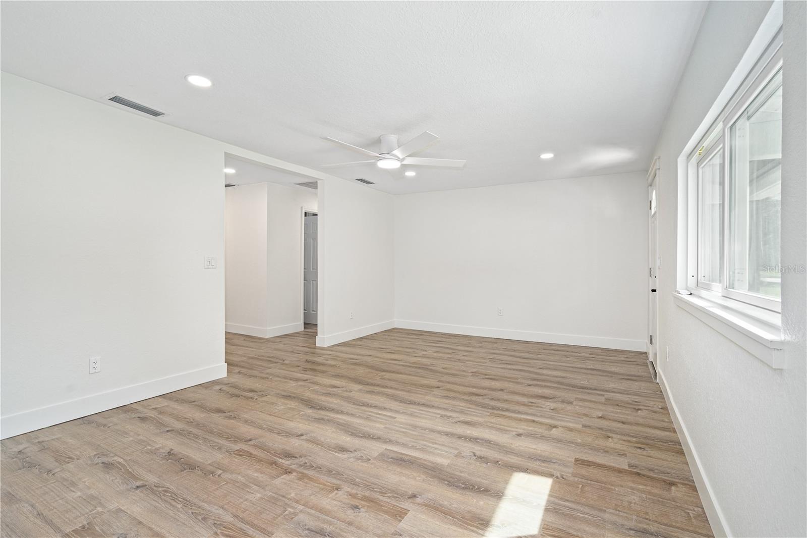 107 E OCEAN AVE, EDGEWATER, FL, 32132