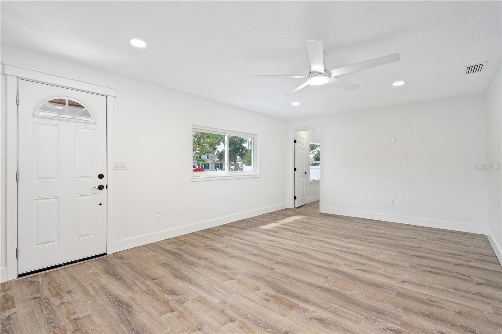 107 E OCEAN AVE, EDGEWATER, FL, 32132