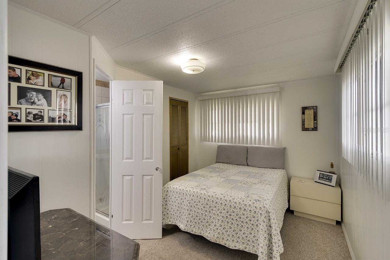 2060 N MOBILE ESTATES DR, SARASOTA, FL, 34231