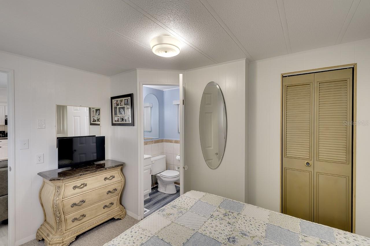 2060 N MOBILE ESTATES DR, SARASOTA, FL, 34231