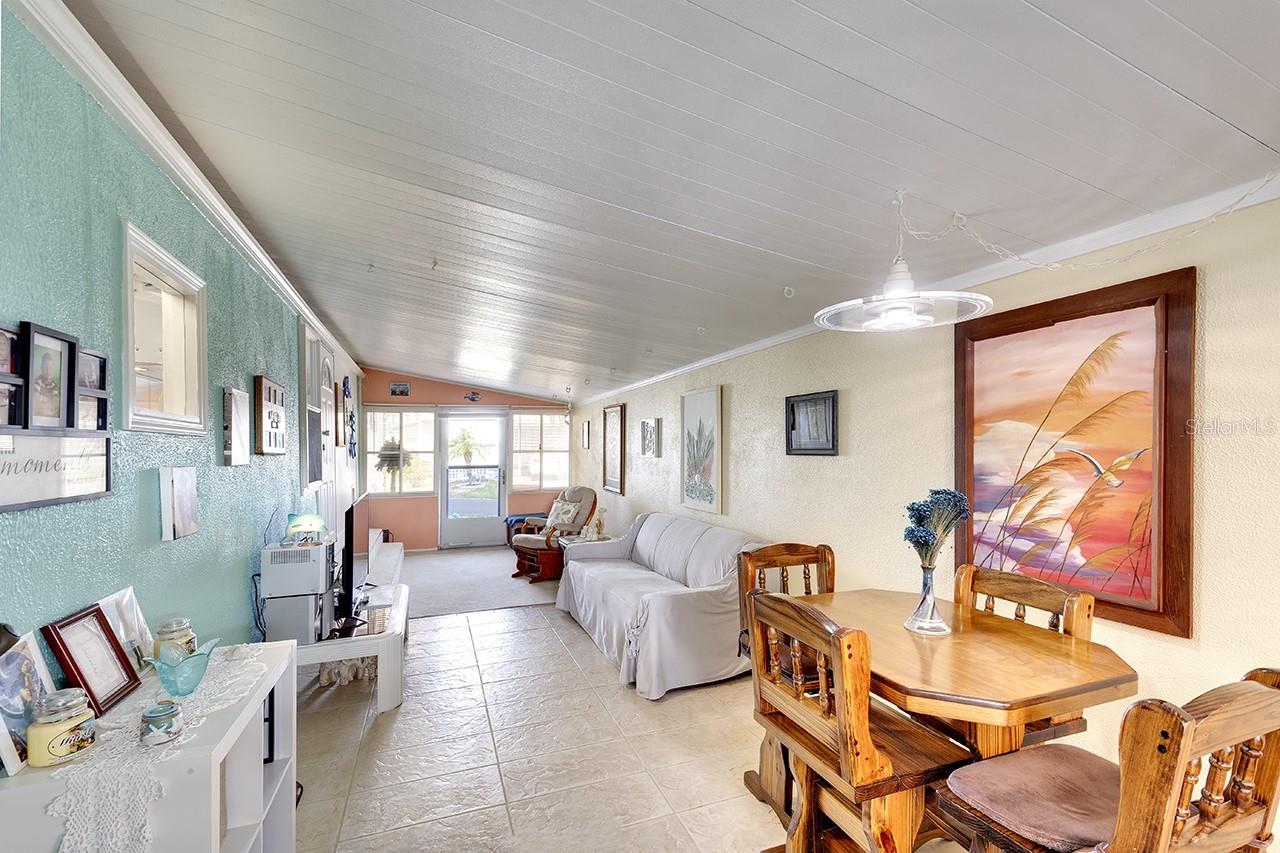 2060 N MOBILE ESTATES DR, SARASOTA, FL, 34231