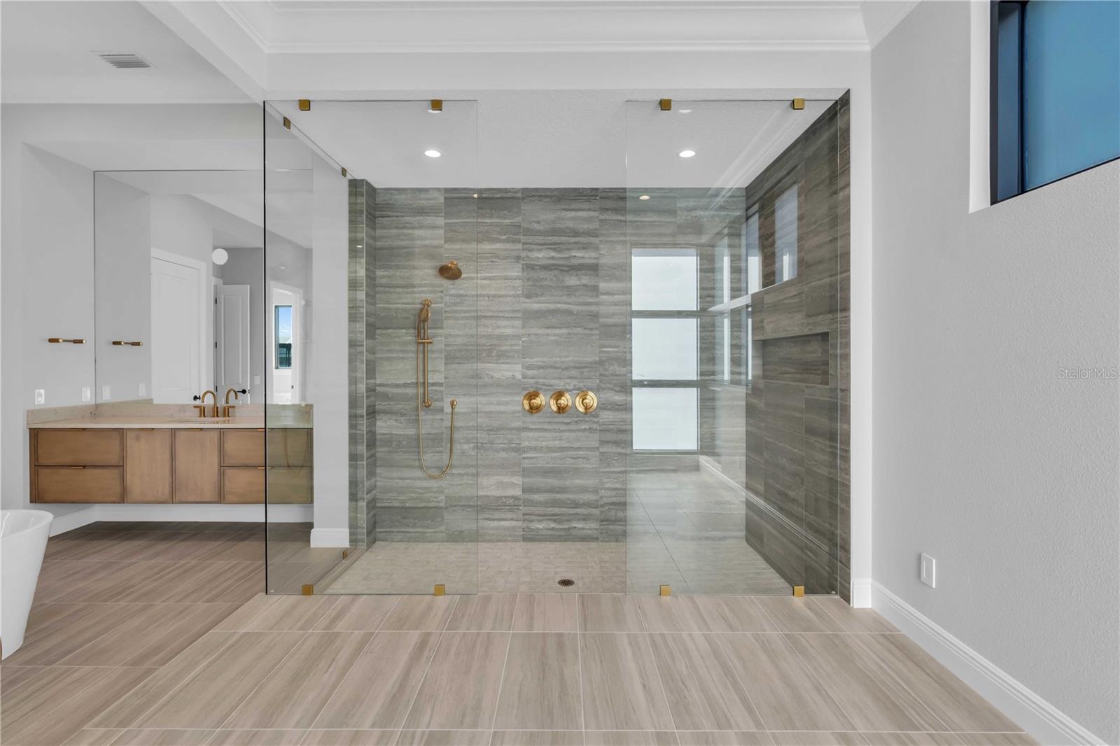 A4628078 Property Photo