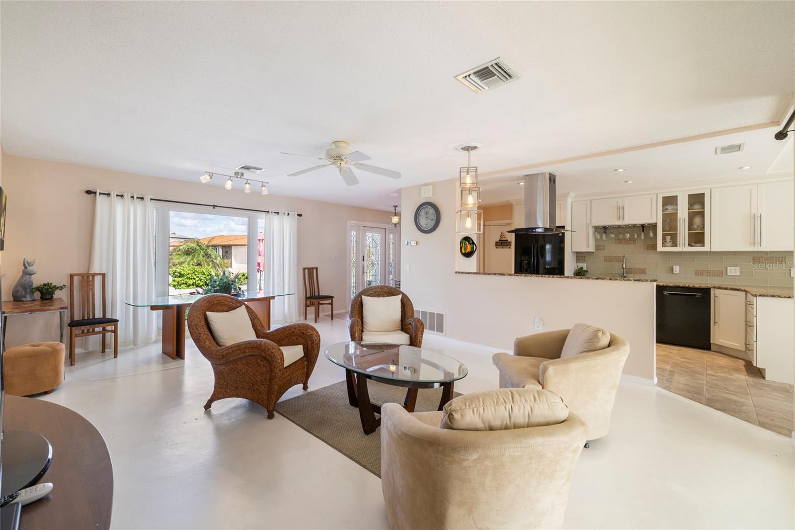 2807 CORAL WAY, PUNTA GORDA, FL, 33950