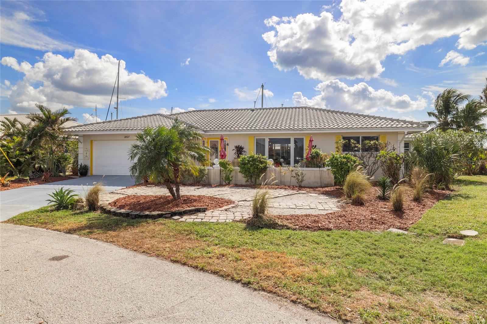 2807 CORAL WAY, PUNTA GORDA, FL, 33950