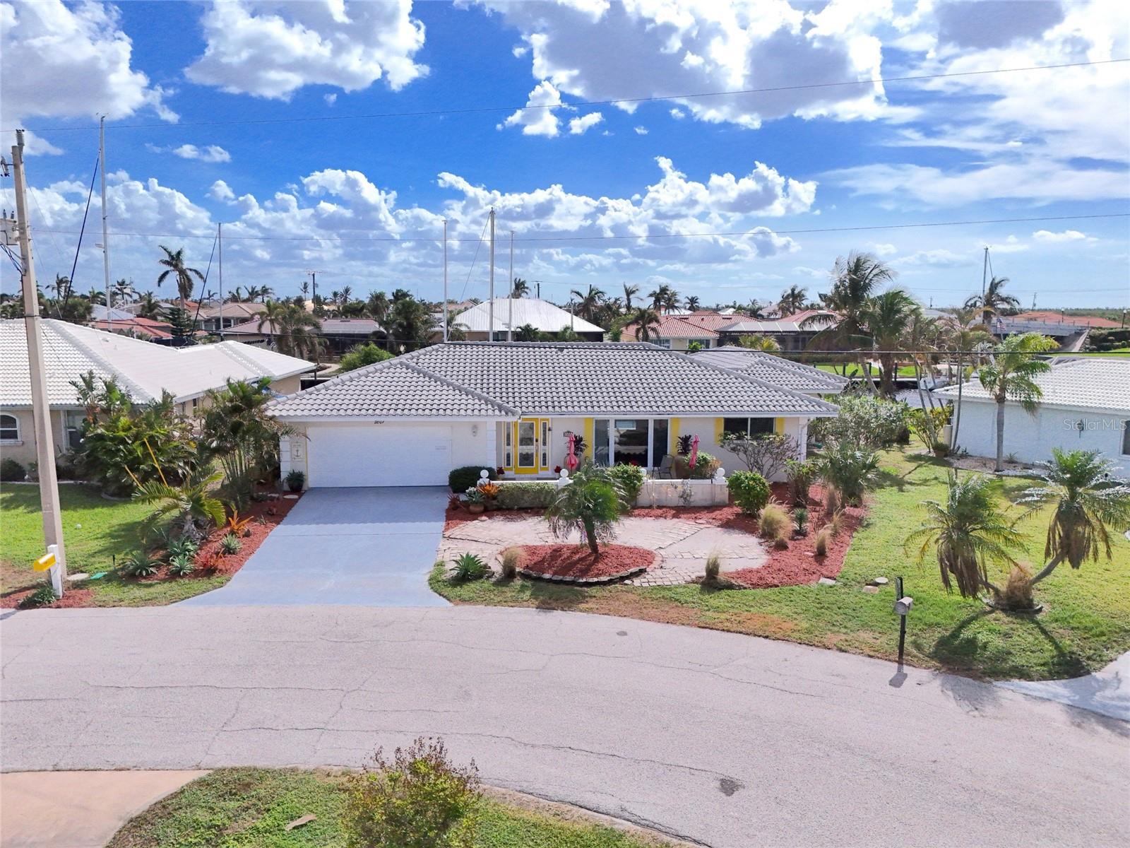 2807 CORAL WAY, PUNTA GORDA, FL, 33950