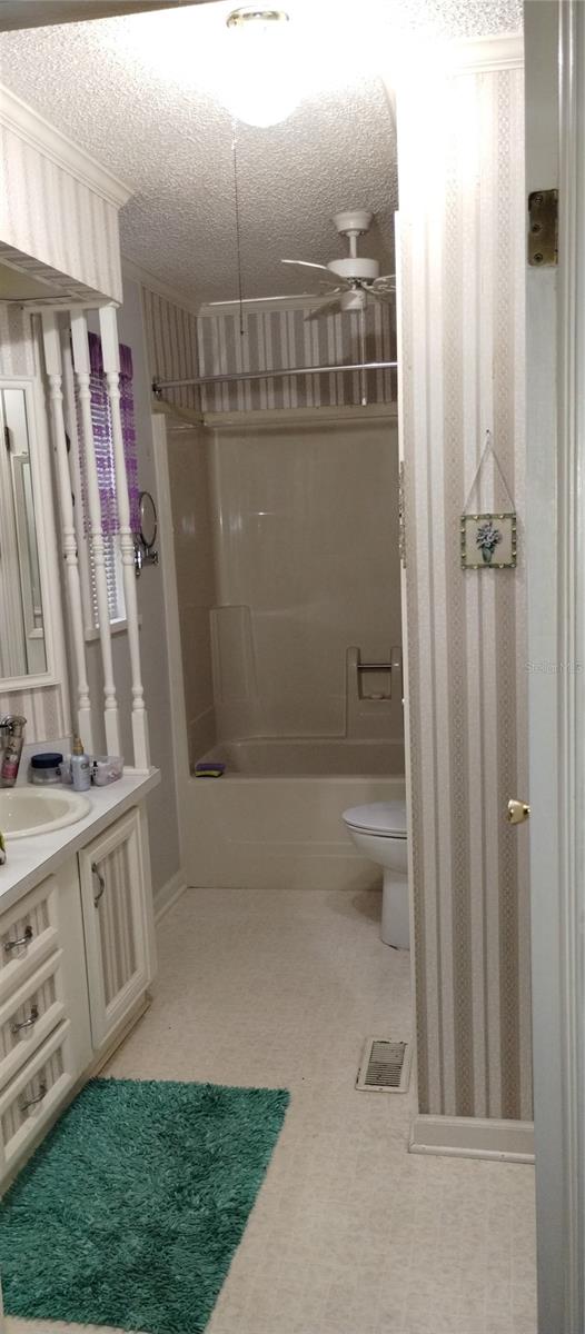 134 LITTLE ORANGE LAKE DR, HAWTHORNE, FL, 32640