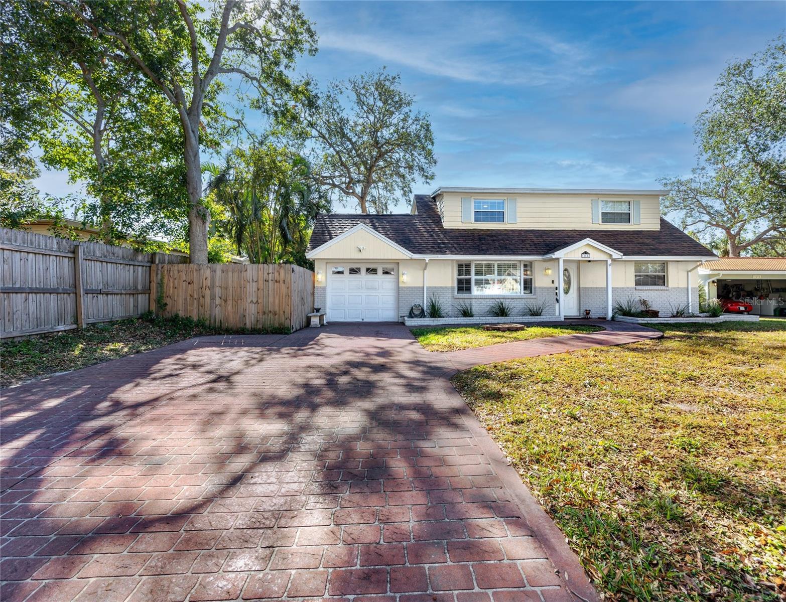11624 PINEDALE AVE, SEMINOLE, FL, 33772