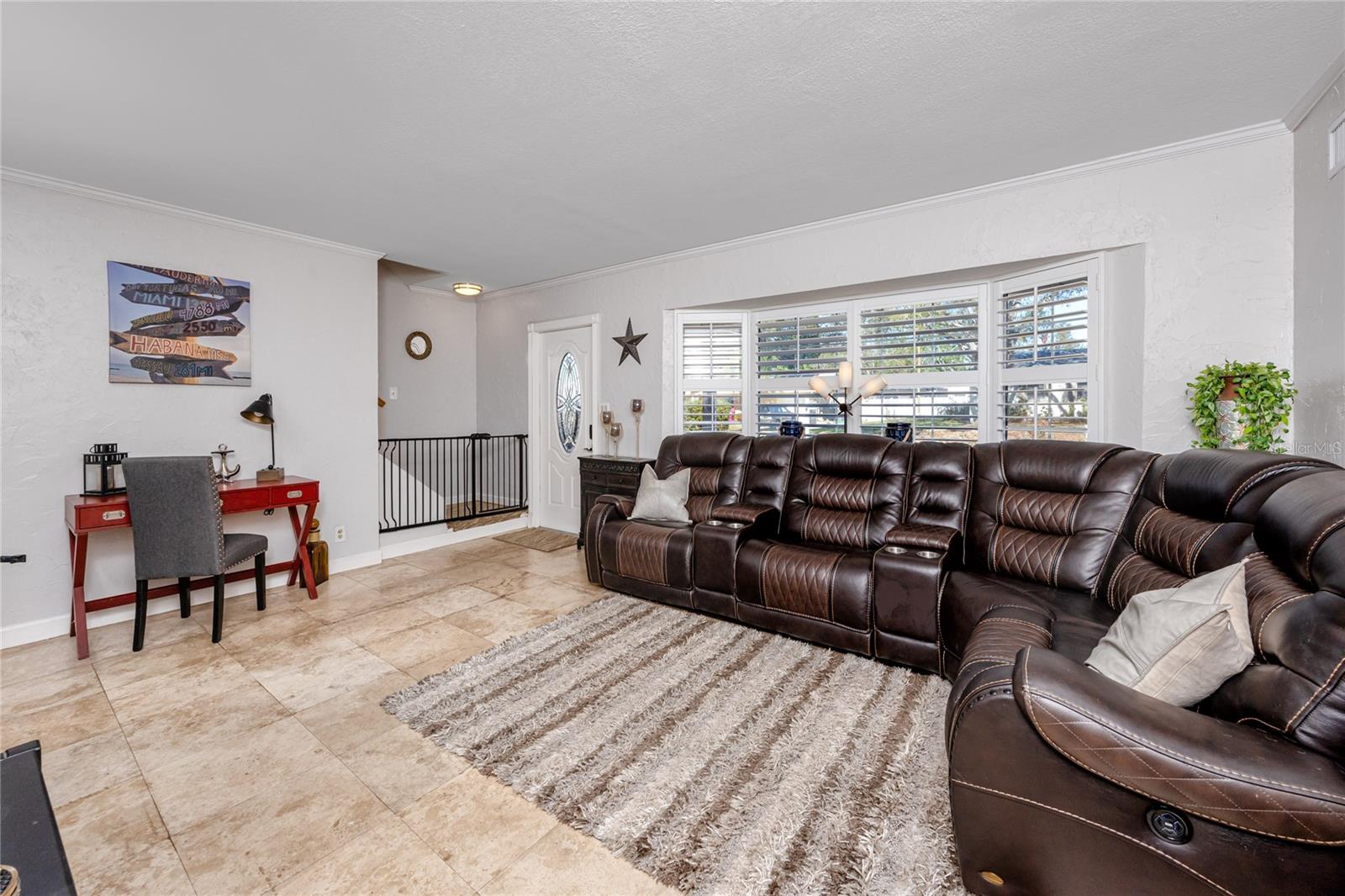11624 PINEDALE AVE, SEMINOLE, FL, 33772