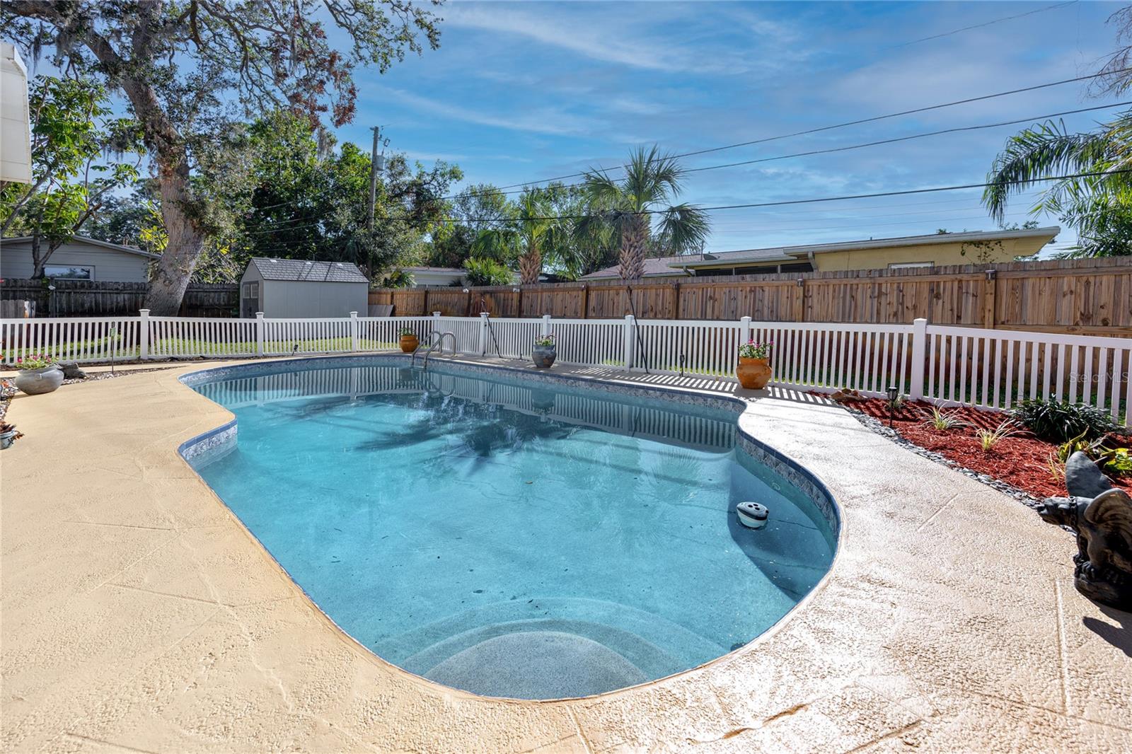 11624 PINEDALE AVE, SEMINOLE, FL, 33772