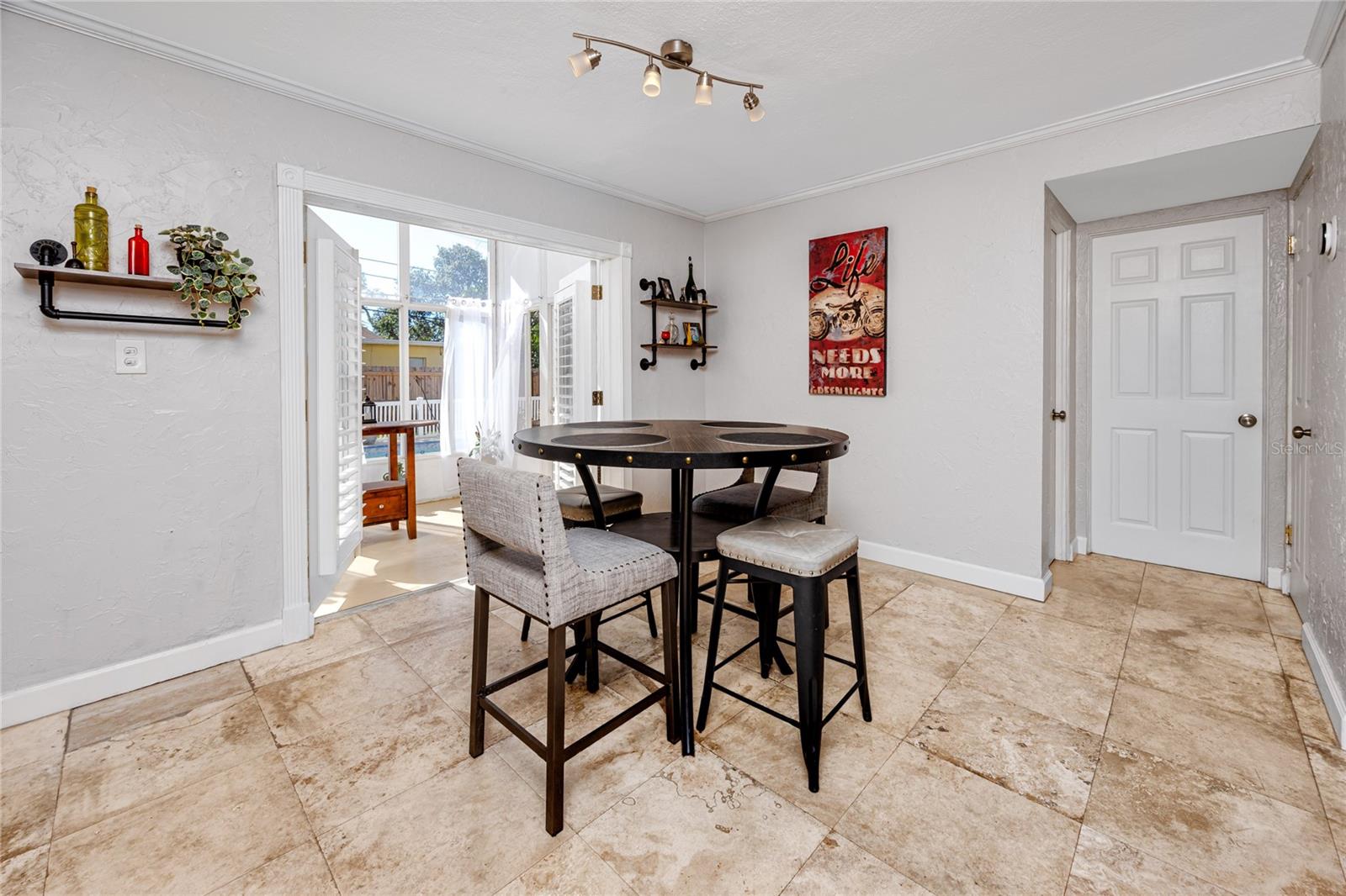 11624 PINEDALE AVE, SEMINOLE, FL, 33772