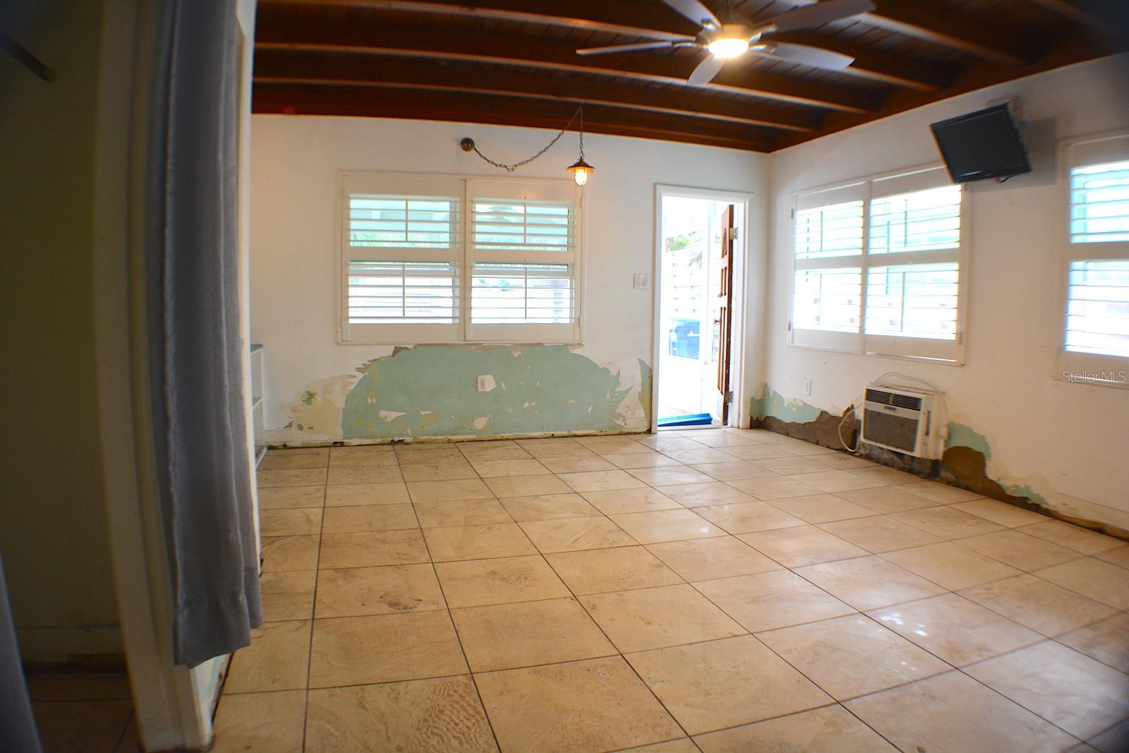 1132 CRESCENT ST, SARASOTA, FL, 34242