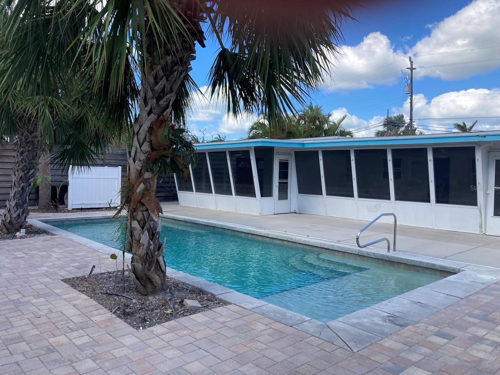 1132 CRESCENT ST, SARASOTA, FL, 34242