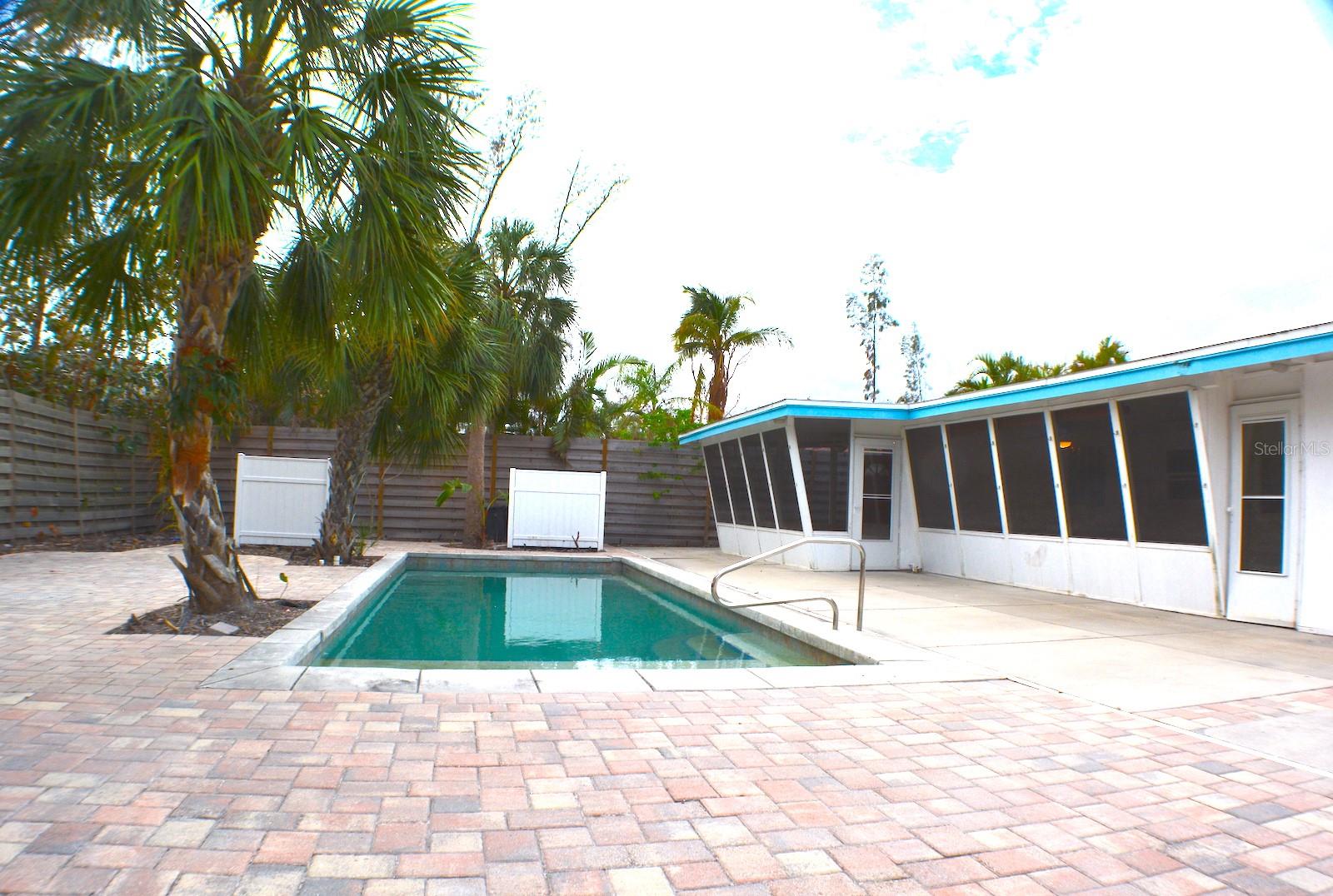 1132 CRESCENT ST, SARASOTA, FL, 34242