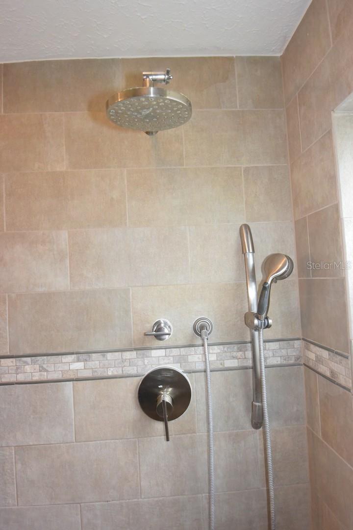 2316 WINDSOR OAKS AVE, LUTZ, FL, 33549