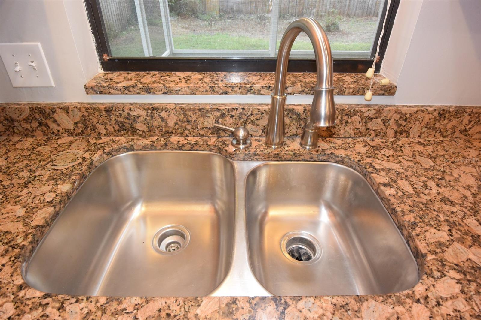 2316 WINDSOR OAKS AVE, LUTZ, FL, 33549