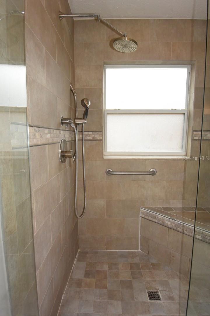 2316 WINDSOR OAKS AVE, LUTZ, FL, 33549