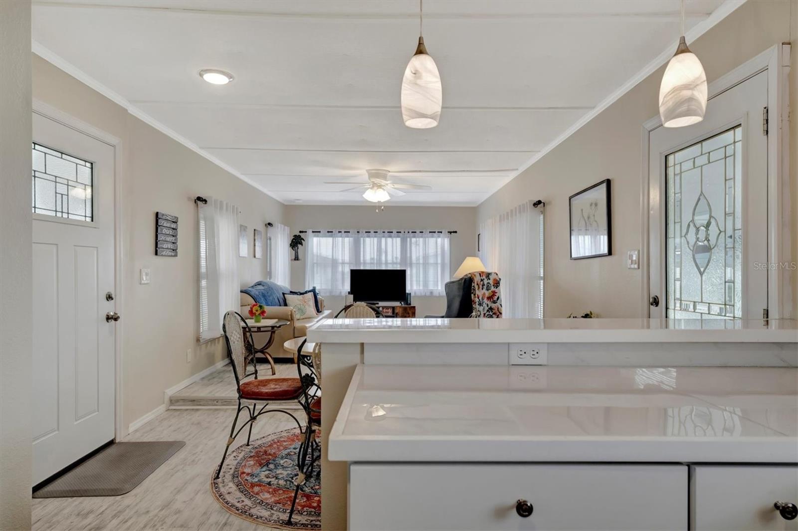 122 E SAINT JOHNS WAY, APOLLO BEACH, FL, 33572