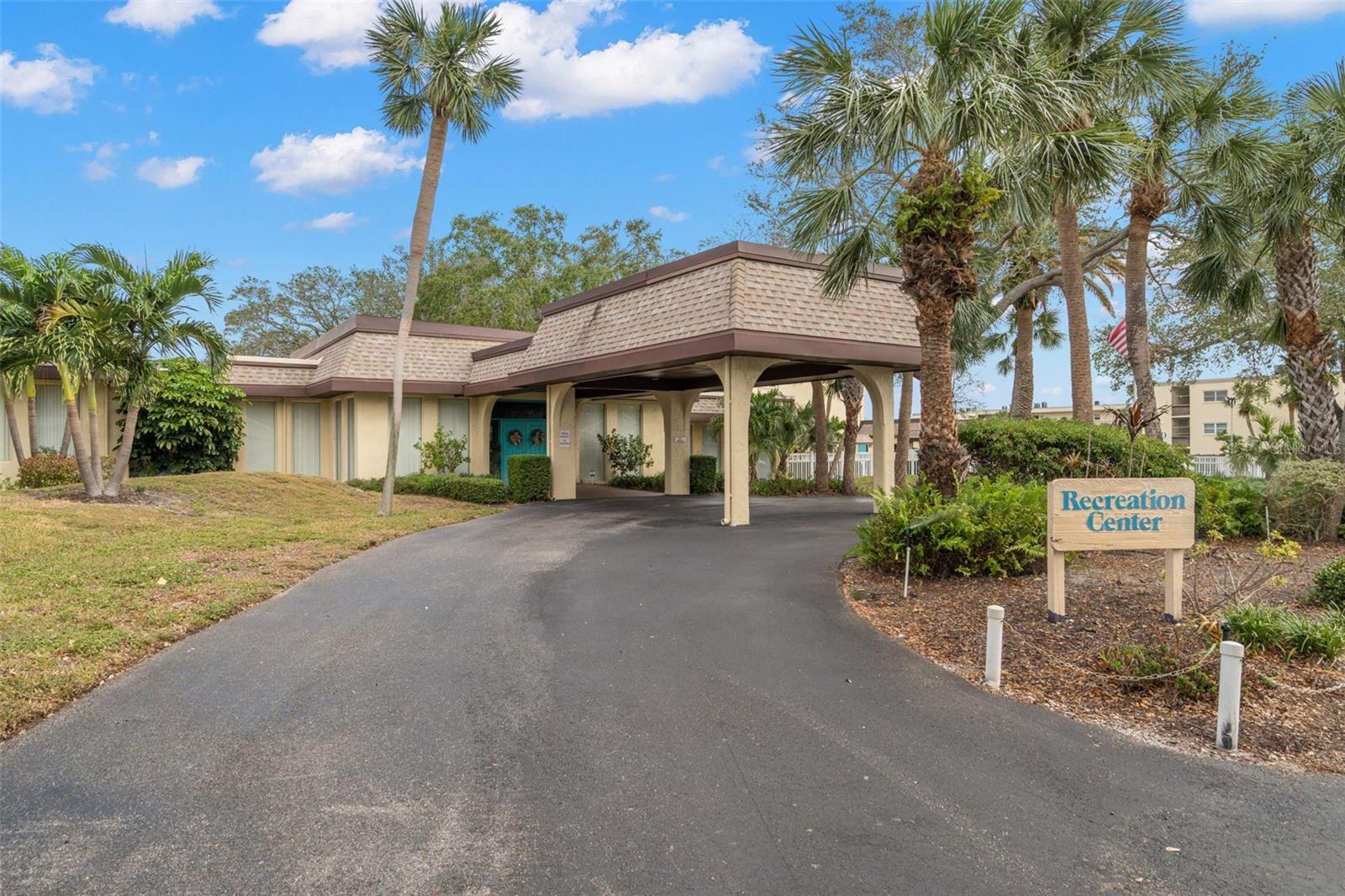 11485 OAKHURST RD #322, LARGO, FL, 33774