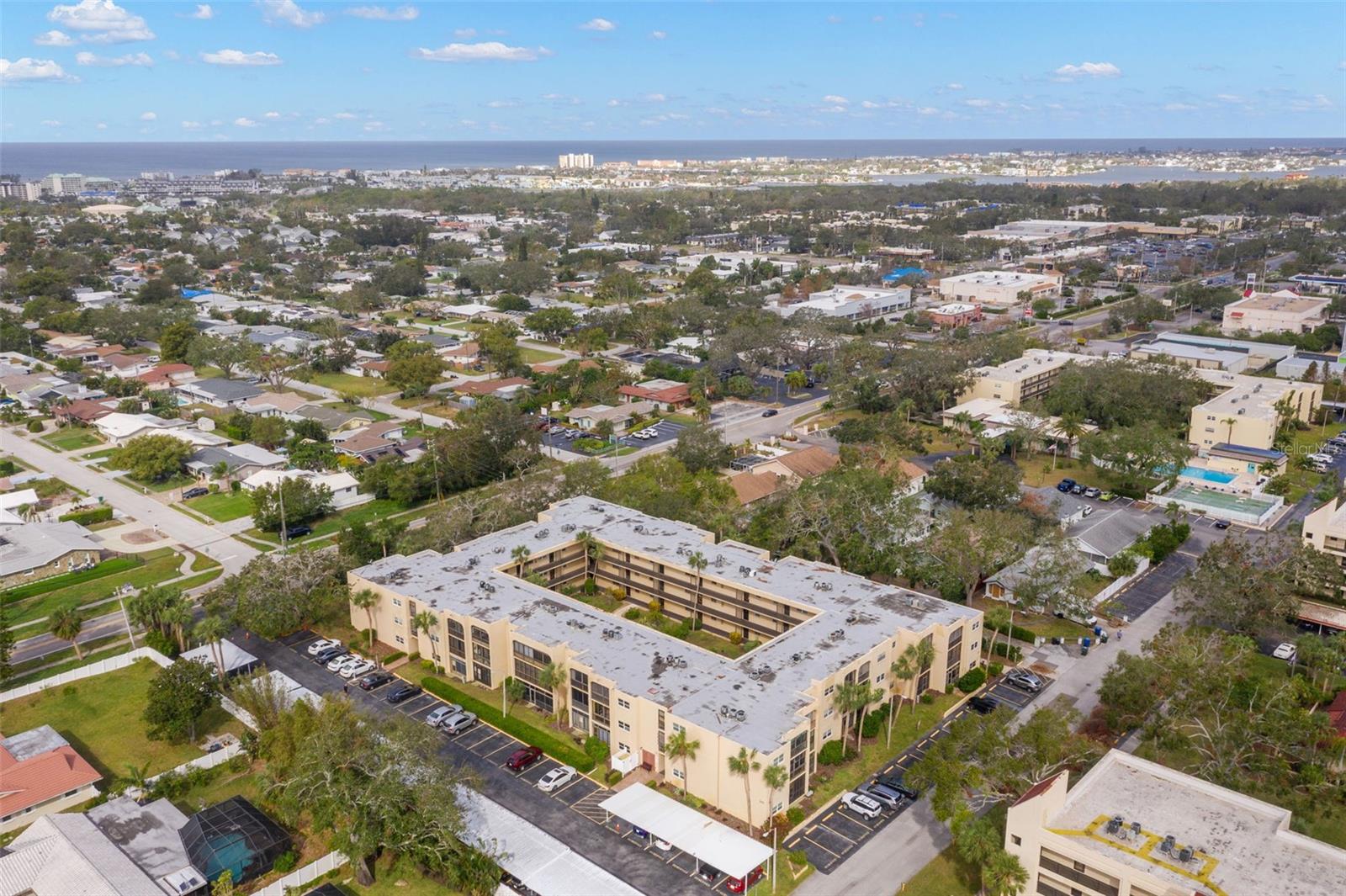11485 OAKHURST RD #322, LARGO, FL, 33774