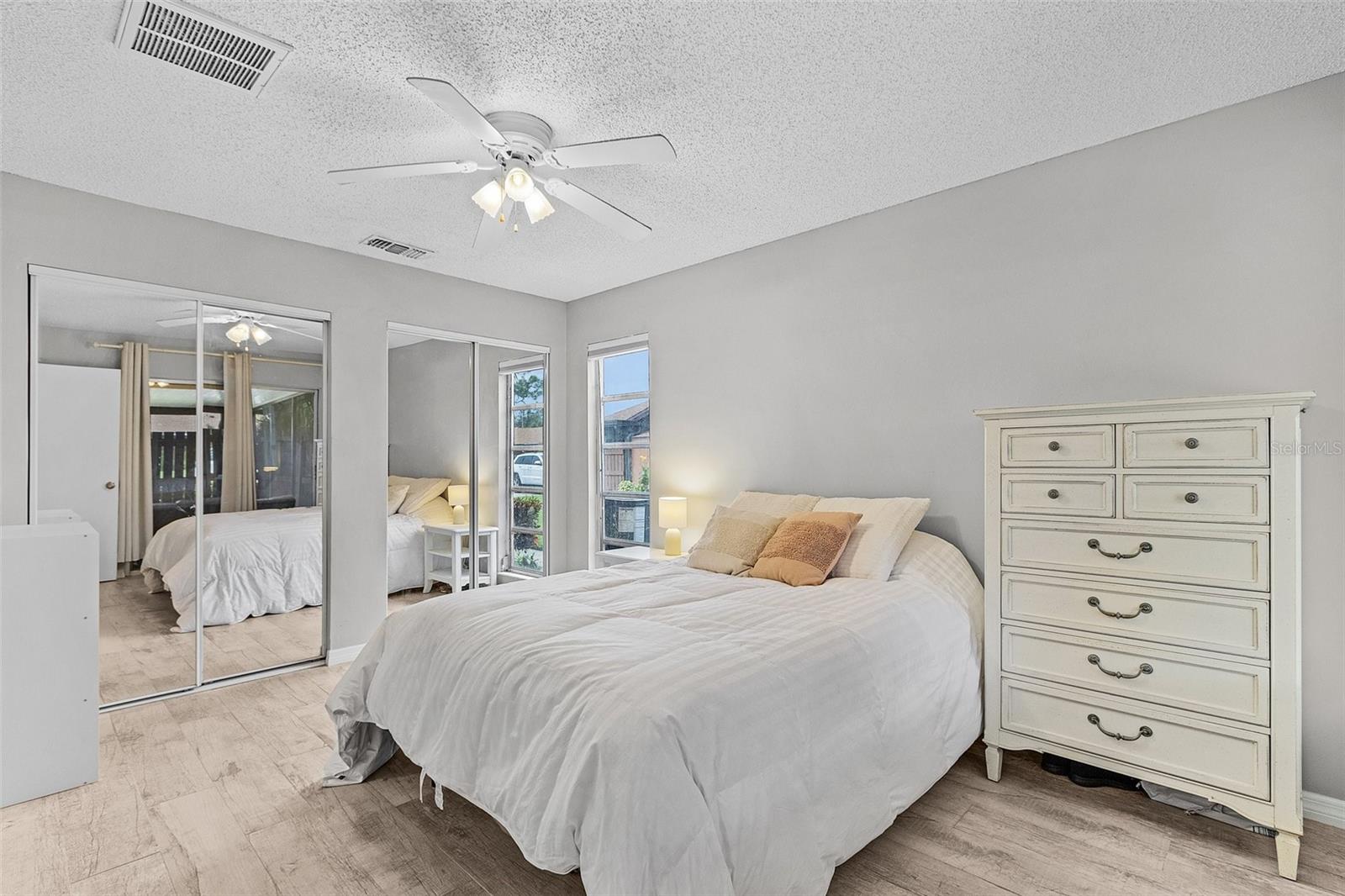 15405 CRYSTAL LAKE DR, NORTH FORT MYERS, FL, 33917