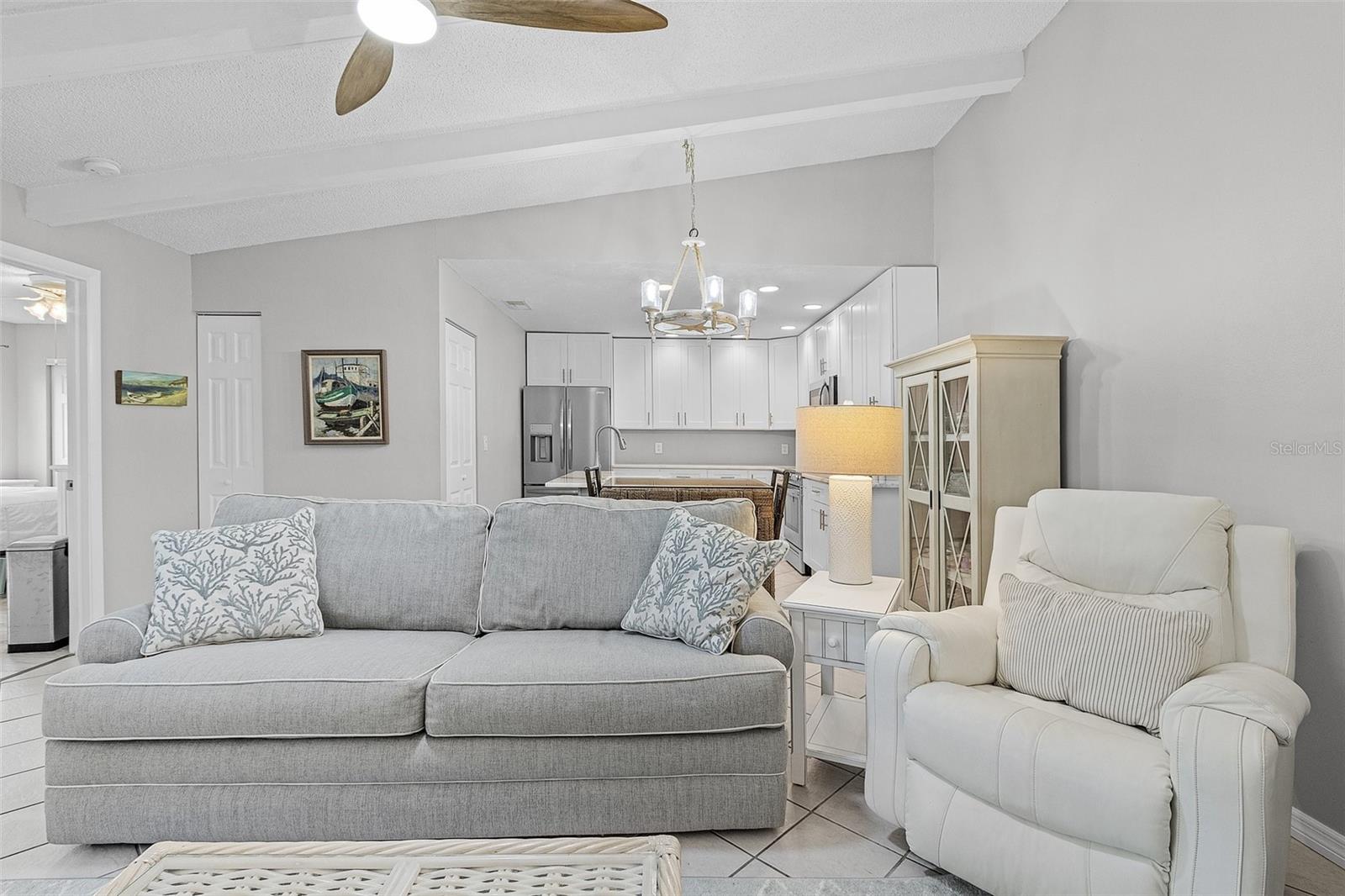15405 CRYSTAL LAKE DR, NORTH FORT MYERS, FL, 33917