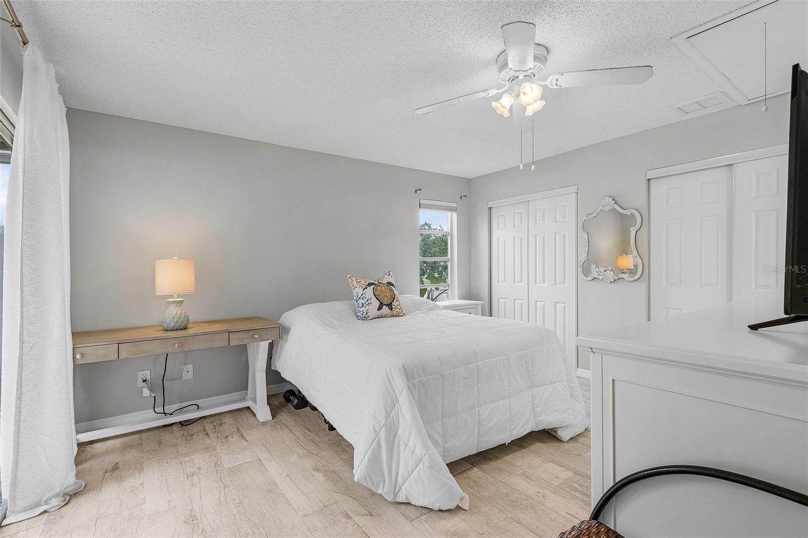 15405 CRYSTAL LAKE DR, NORTH FORT MYERS, FL, 33917