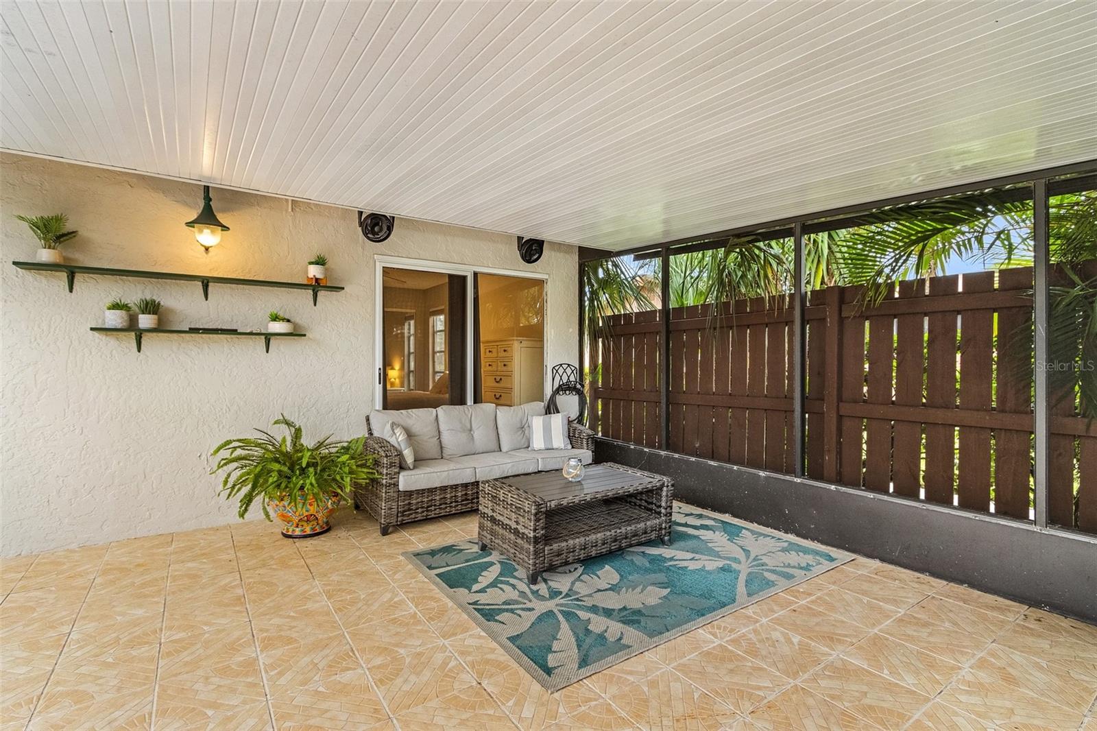 15405 CRYSTAL LAKE DR, NORTH FORT MYERS, FL, 33917