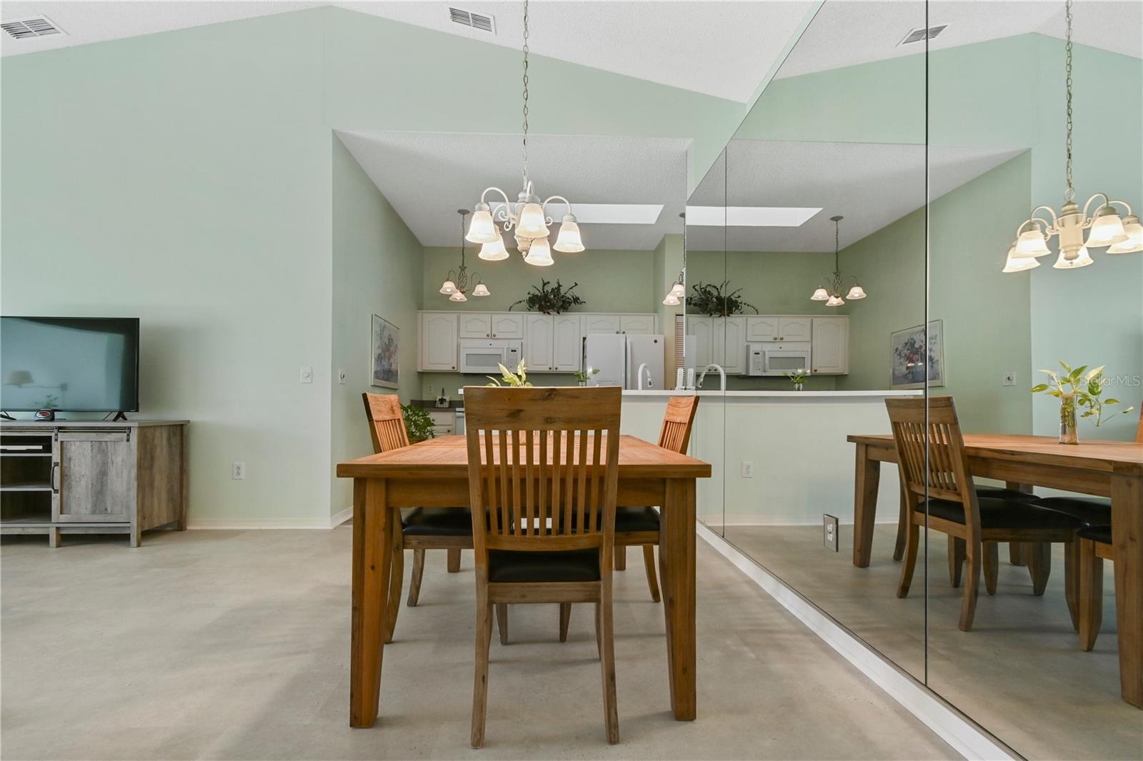 2414 OLD NANTUCKET CT #57, SUN CITY CENTER, FL, 33573