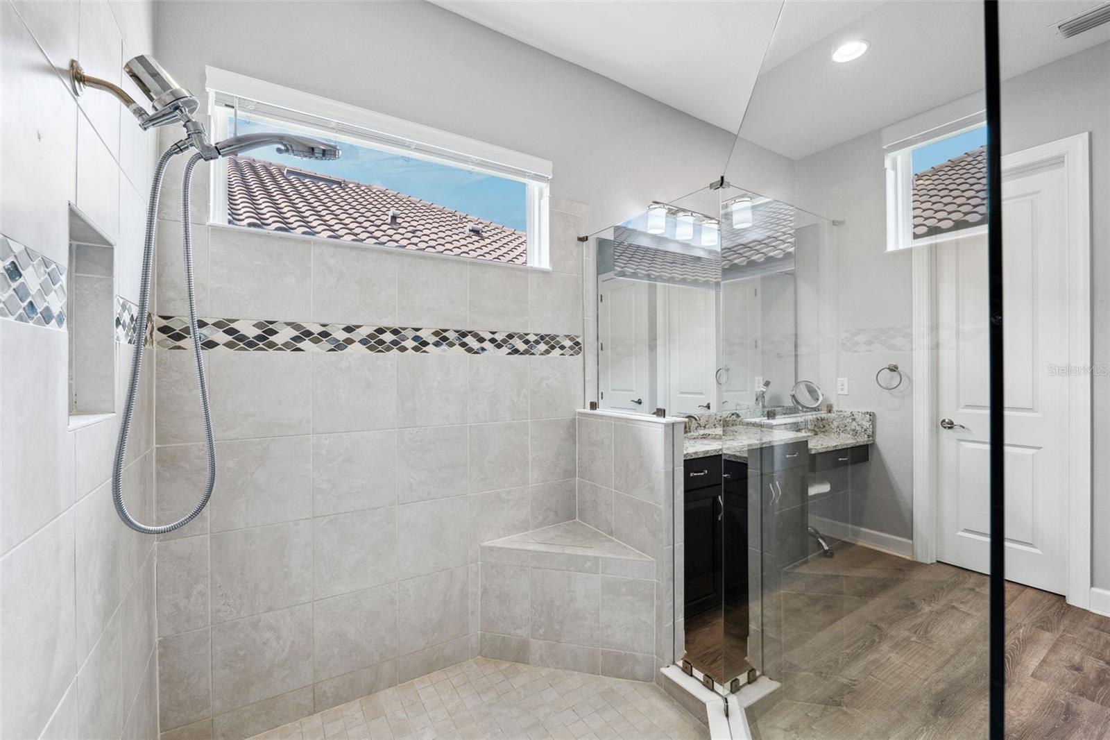 8520 GRAND ALBERATO RD, TAMPA, FL, 33647