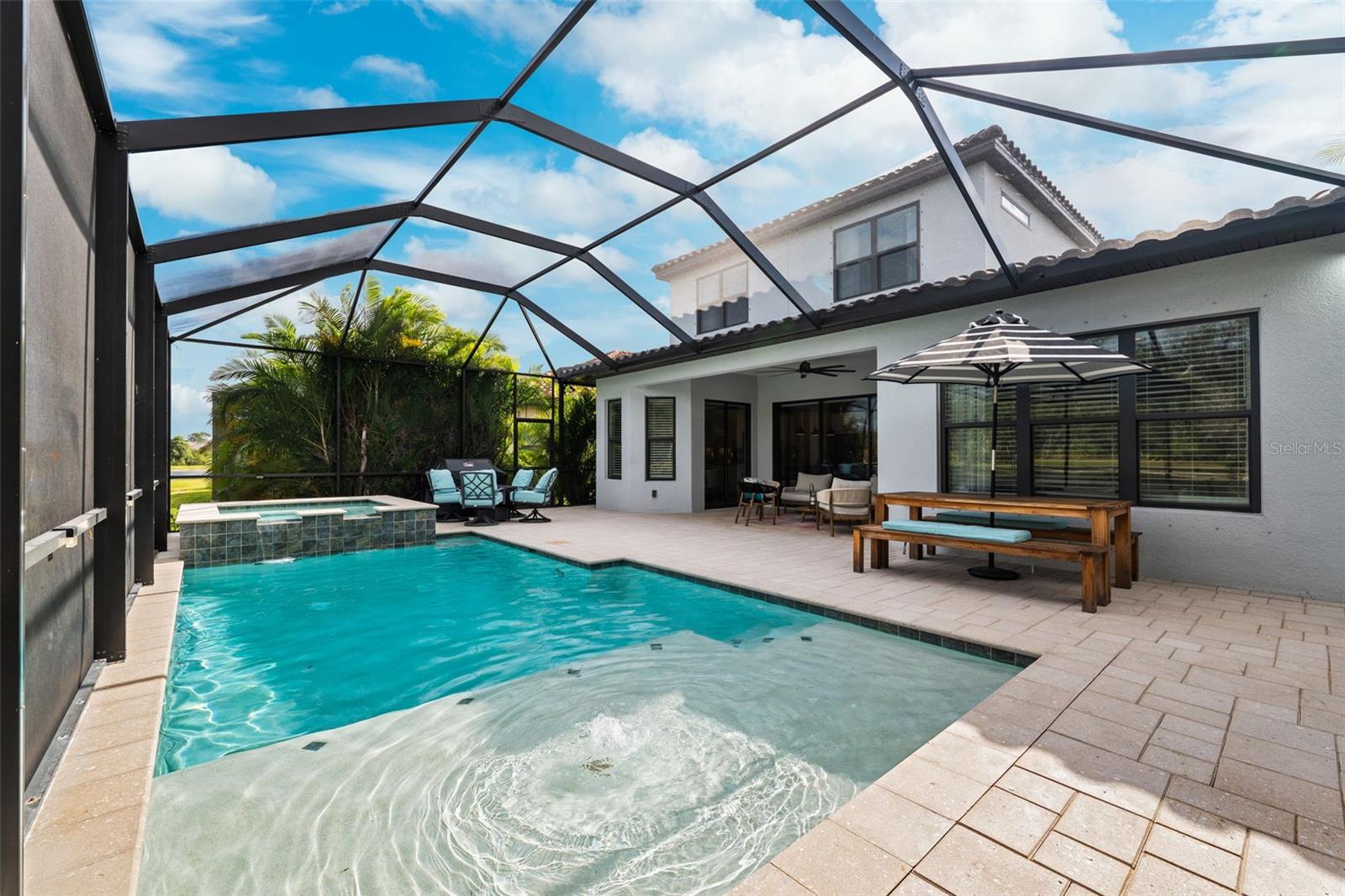 8520 GRAND ALBERATO RD, TAMPA, FL, 33647