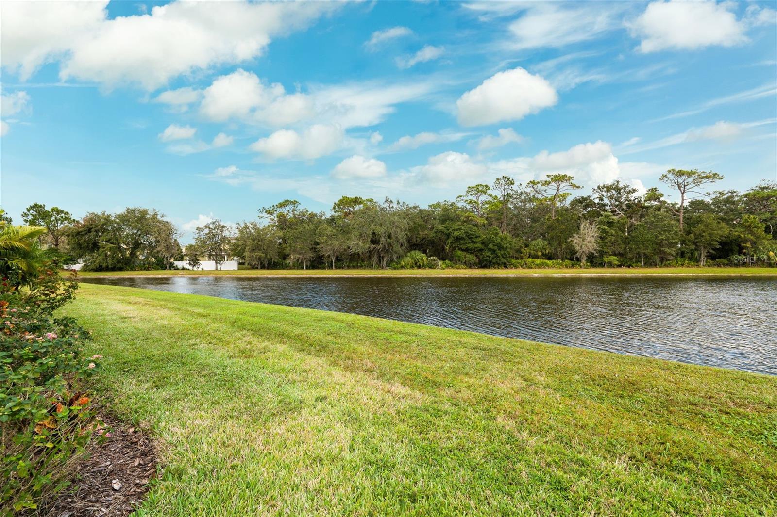 8520 GRAND ALBERATO RD, TAMPA, FL, 33647