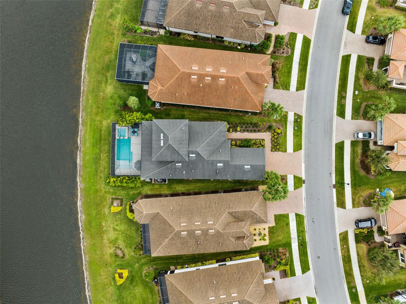 8520 GRAND ALBERATO RD, TAMPA, FL, 33647