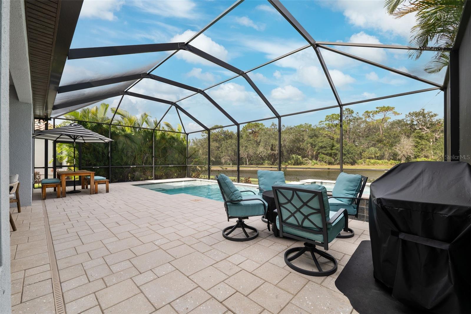 8520 GRAND ALBERATO RD, TAMPA, FL, 33647
