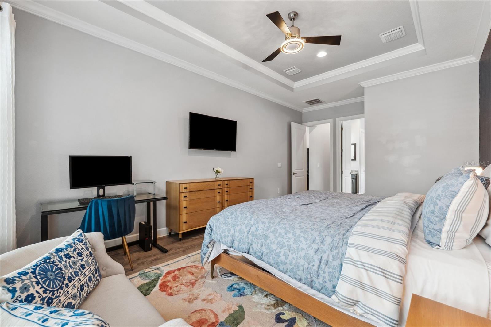 8520 GRAND ALBERATO RD, TAMPA, FL, 33647
