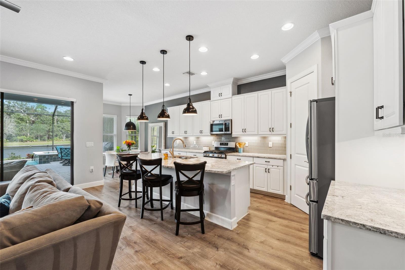 8520 GRAND ALBERATO RD, TAMPA, FL, 33647