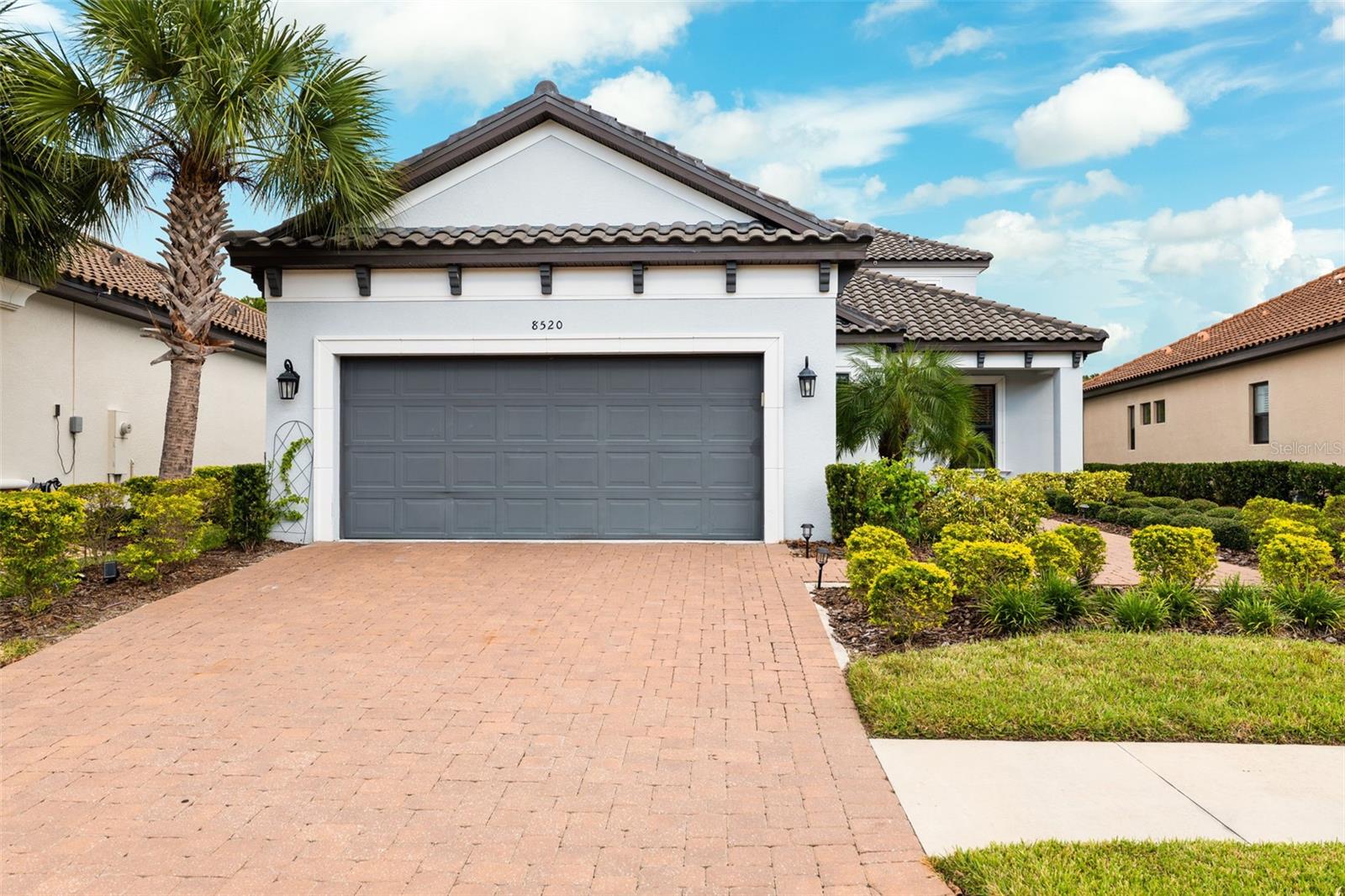 8520 GRAND ALBERATO RD, TAMPA, FL, 33647