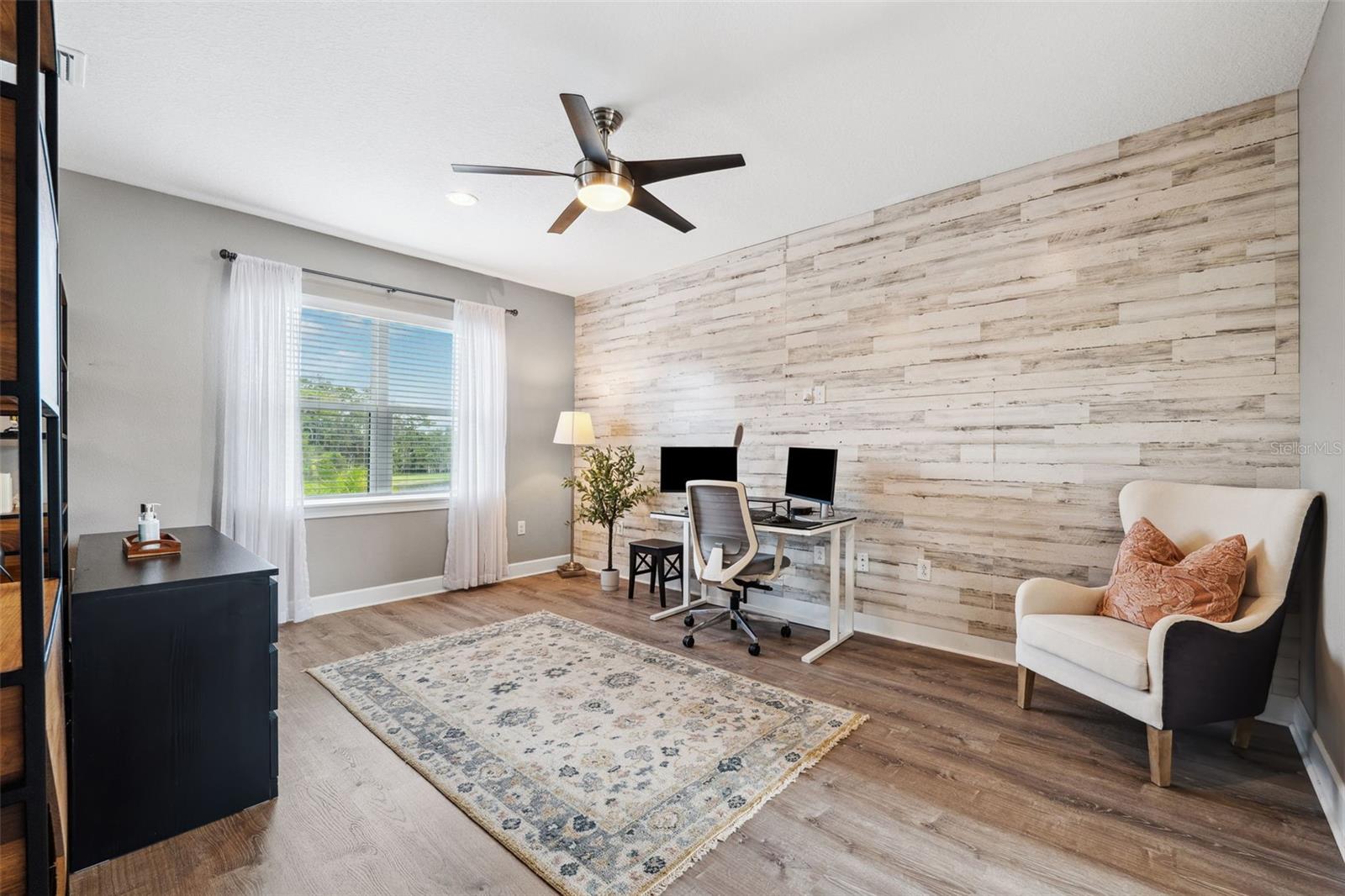 8520 GRAND ALBERATO RD, TAMPA, FL, 33647