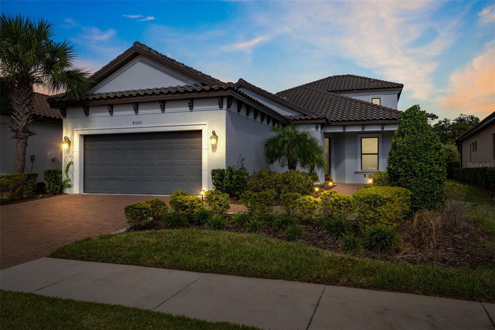 8520 GRAND ALBERATO RD, TAMPA, FL, 33647