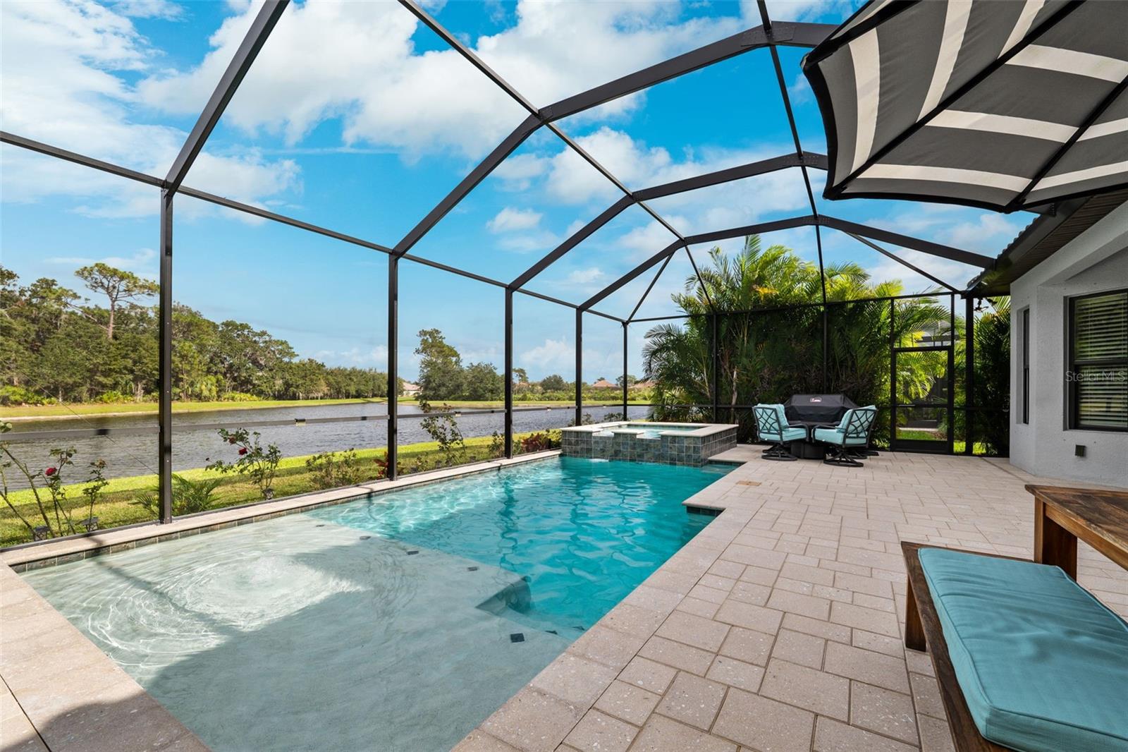 8520 GRAND ALBERATO RD, TAMPA, FL, 33647