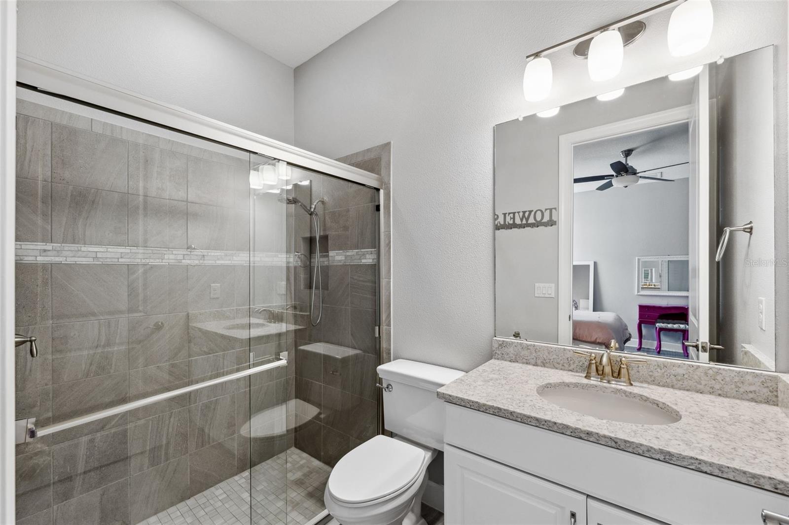 8520 GRAND ALBERATO RD, TAMPA, FL, 33647